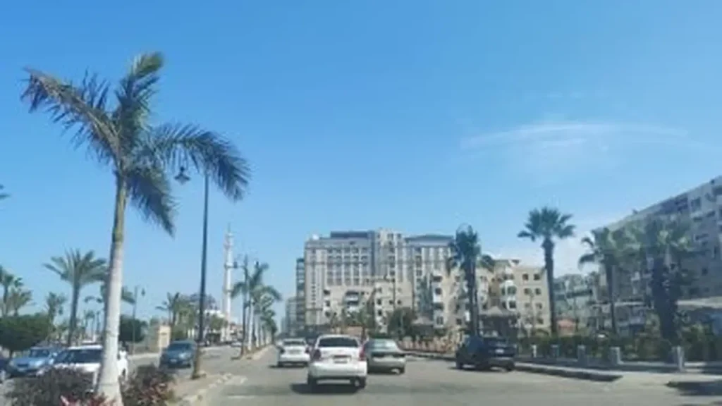 أجواء مشمسة وطقس معتدل في بورسعيد خلال ختام إجازة عيد الفطر